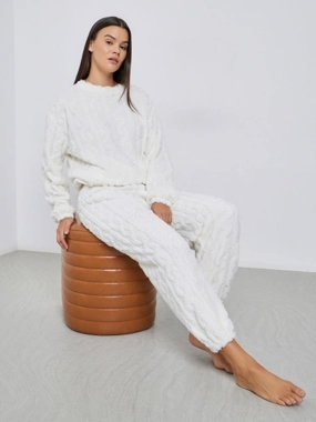 Styli Unwind Cable Fleece Long Sleeves Top and Pyjama Set
