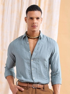 The Indian Garage Co Men Textured Blue Striped Shirt