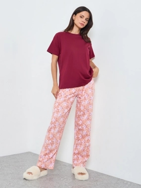 Styli Unwind Solid Cotton T-Shirt and Star Print Pyjama Set