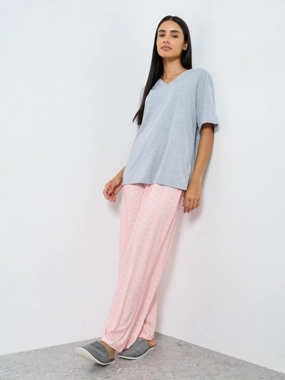 Styli Unwind V Neck Solid T-Shirt and Linear Floral Pyjama Set