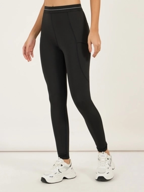 Styli Active Single Stripe Textured Waistband Leggings