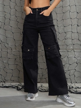 Sassafras Women Washed Multi Pockets Cargo Jeans