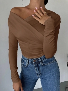 Take Two Women's Solid Irregular Neck Long Sleeve Off-shoulder Top