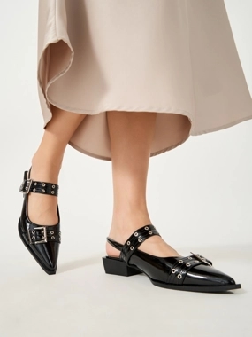 Styli Belted Pointed Toe Block Heel Shoes