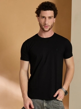 REPRISE Black Solid Slim Fit T-Shirt