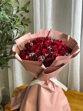 Red rose bouquet