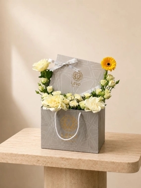 Chocolate Levo with natural roses L1