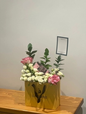 Miss Laverne perfume and natural roses M1