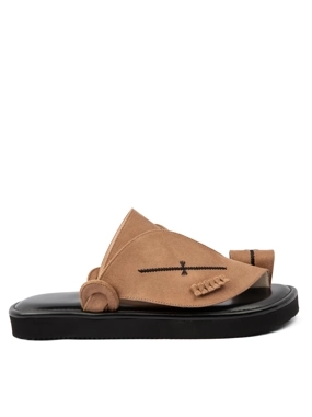 Oriental shoe with memory foam orthopedic insole