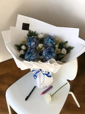 Blue Bouquet Flowers / A25