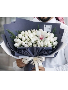 bouquet of roses for newborns