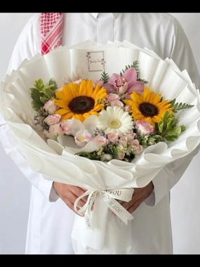 bouquet of roses for newborns
