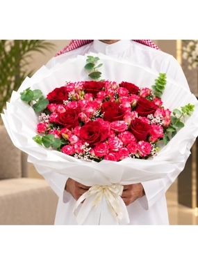 Mix red flowers bouquet