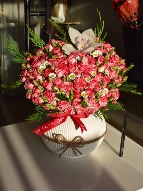 vasa natural flowers