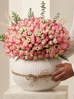 Baby rose vase