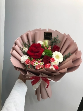 Natural flowers bouquet