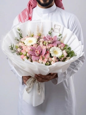 Natural flowers bouquet