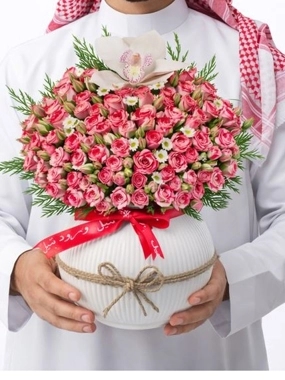 vasa natural flowers