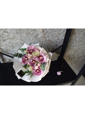 The x flowers bouquet