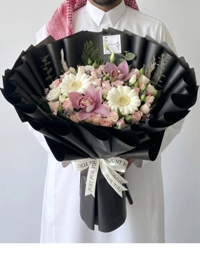 Natural flowers bouquet