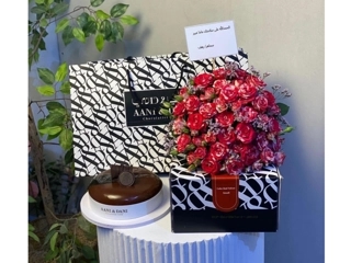 Delicate Arrangement & Ani & Dani Cake