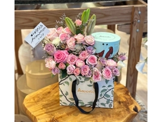 Beautiful Arrangement & Anoush Chocolate