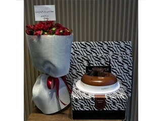 Damask Rose Bouquet & Ani & Dani Cake