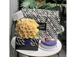 Classic Arrangement & Ani & Dani Cake