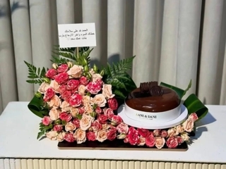 Luxury Stand Arrangement & Ani & Dani Cake