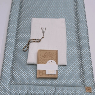 Dotted set with sheet scarf
