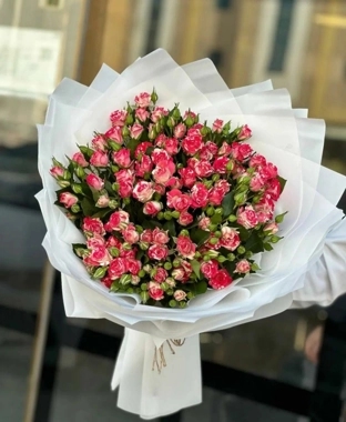 Noura Bouquet.