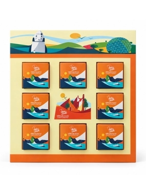 Saudi National Day Display Board with 8 Favor Boxes