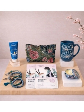 Gifts for girls, a touch of navy